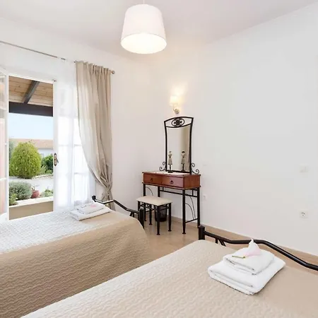 Villa Karyotiko Sleeps 7 Pool Air Con Wifi