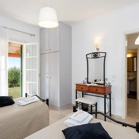 Villa Karyotiko Sleeps 7 Pool Air Con Wifi *