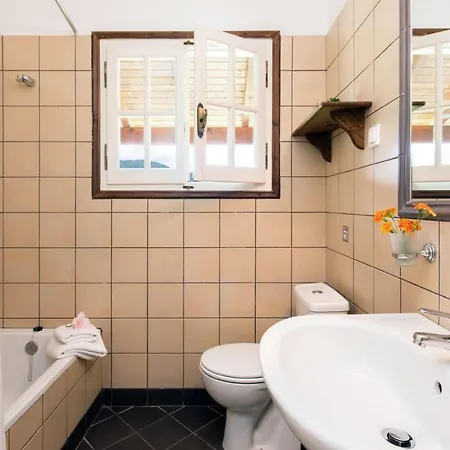 Karyotiko Sleeps 7 Pool Air Con Wifi Villa *
