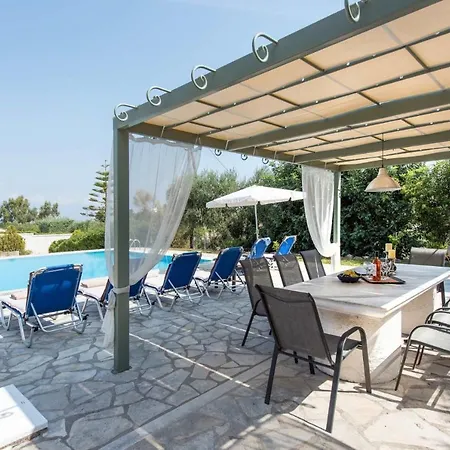 Karyotiko Sleeps 7 Pool Air Con Wifi Karyotikon